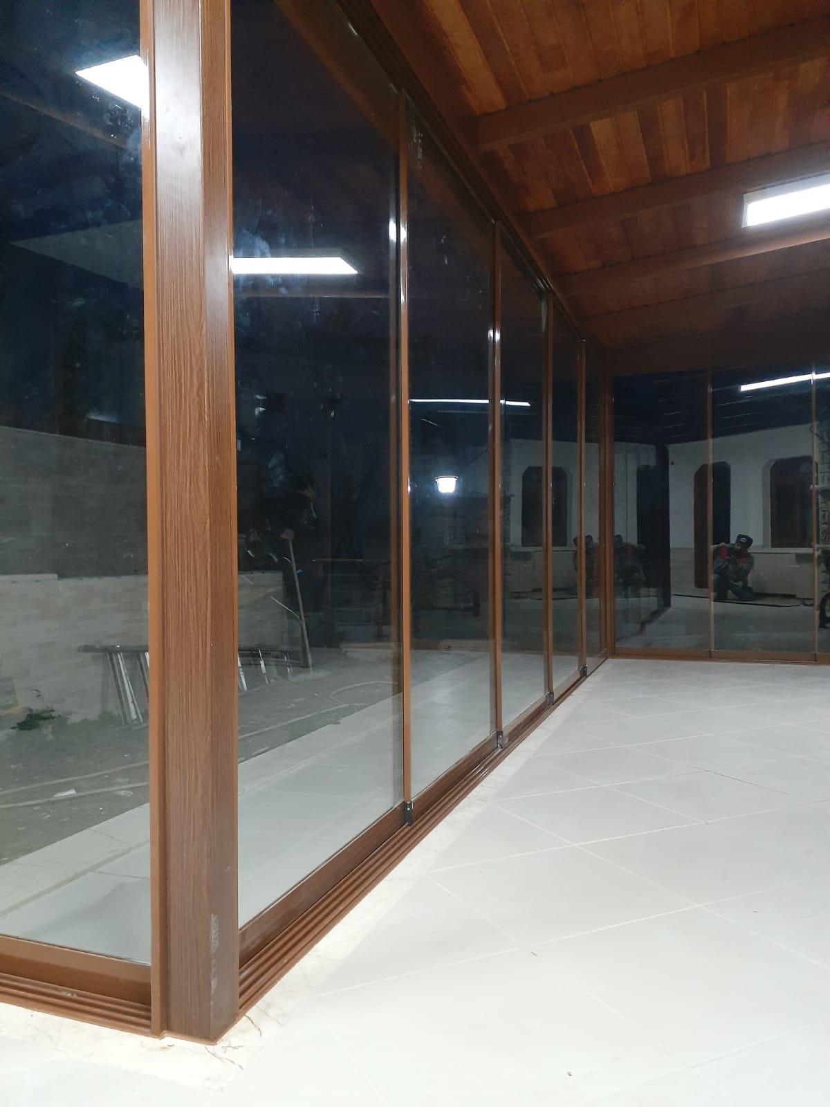 Kış Bahçesi Ve Giyotin 88